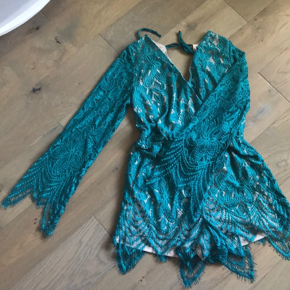 Romper - Picture 2 of 4